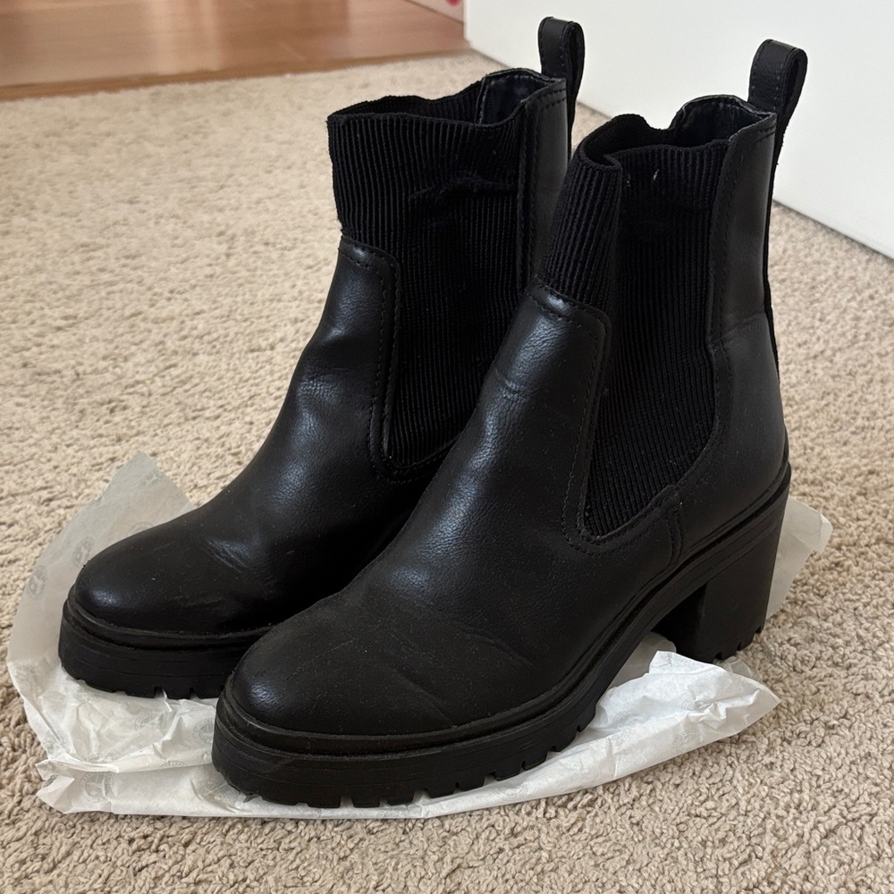Kensie Black Chelsea Platform Boots